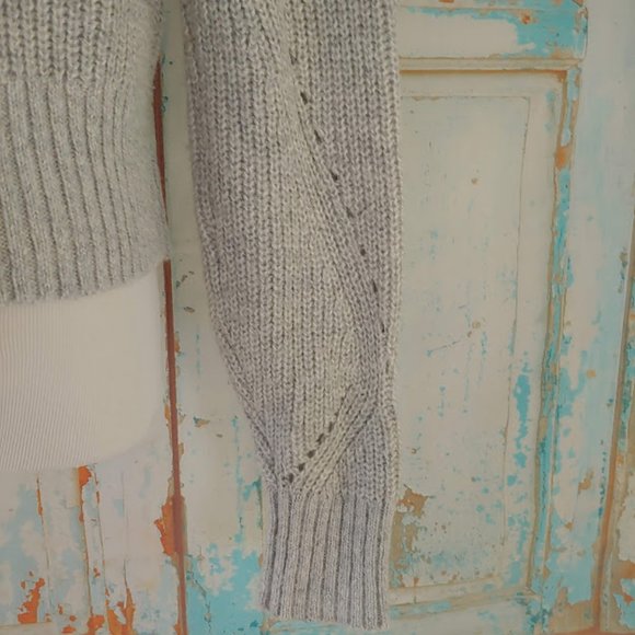 Kendall & Kylie long sleeve crew neck grommet tie detailed knit sweater/M/gray - Picture 3 of 9